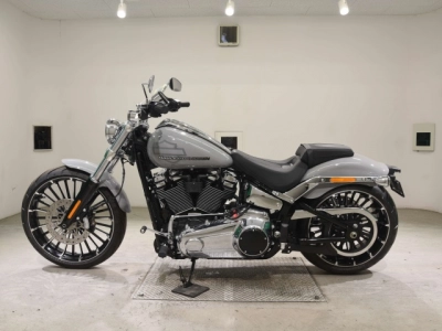 Harley-Davidson  HARLEY FXBR1920 BREAK  OUT 