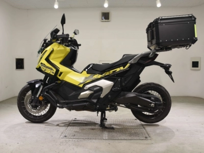 Honda X-ADV750-2