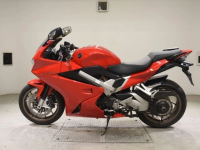 Honda VFR800F