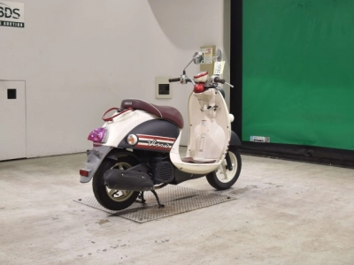 Yamaha VINO-4