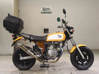Honda APE100