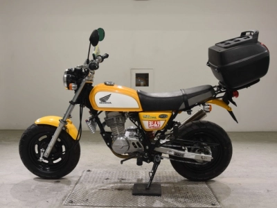 Honda APE100
