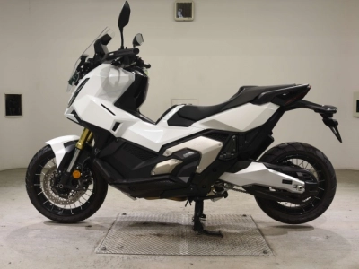 Honda X-ADV750-2
