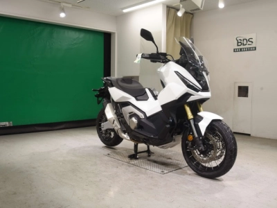 Honda X-ADV750-2
