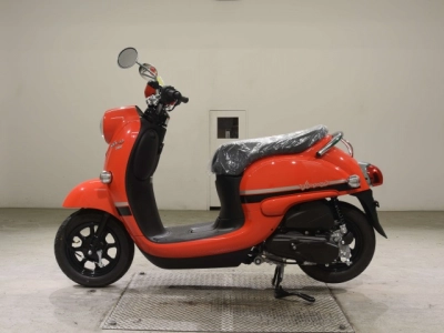 Yamaha VINO-4
