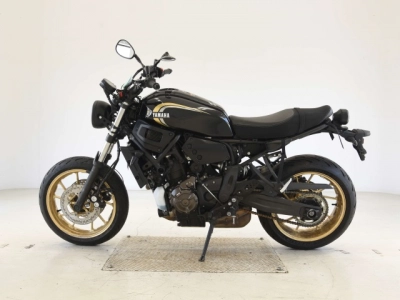 Yamaha XSR700-2