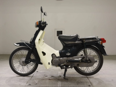 Honda C90