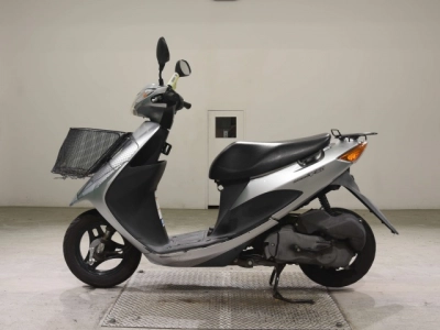 Suzuki ADDRESS V50