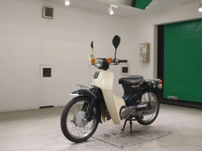 Honda C90