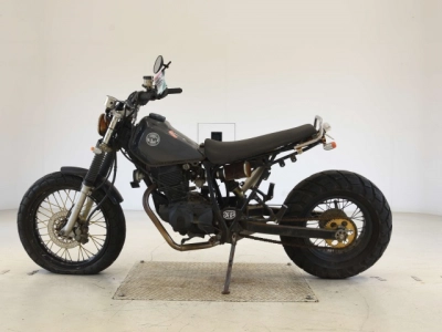 Yamaha TW200(SHO LOUIS  NOT EQUIPPED )