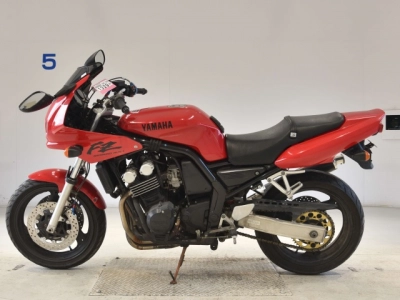Yamaha FZ400