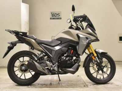 Honda CB200X