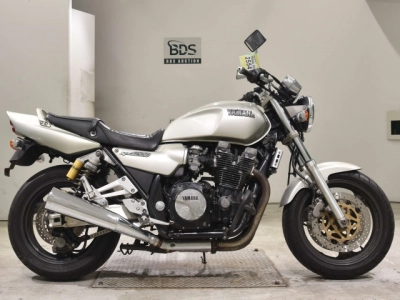 Yamaha XJR1200