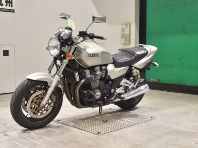 Yamaha XJR1200