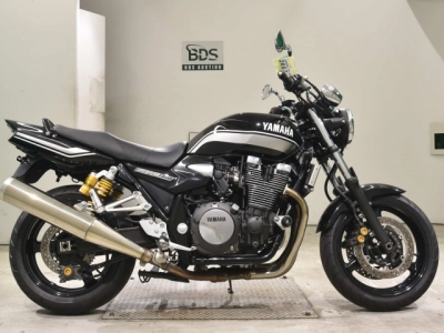 Yamaha XJR1300-2