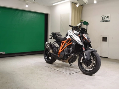 KTM KTM 1290 SUPER DUKE R