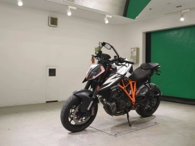 KTM KTM 1290 SUPER DUKE R