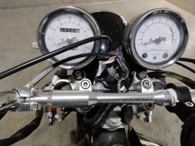 Yamaha SR400-1