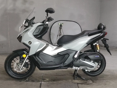 Honda ADV160