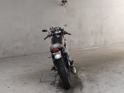 Yamaha SR400-1