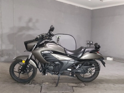 Suzuki  INTRUDER 150