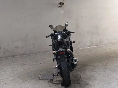 Yamaha YZF-R25