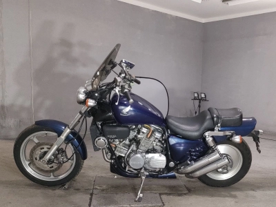 Honda MAGNA 750