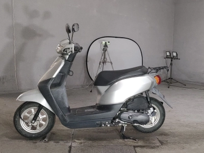 Honda  TACT  BASIC 