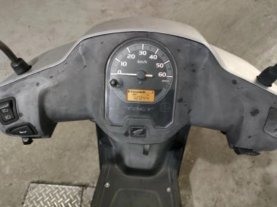 Honda  TACT  BASIC 