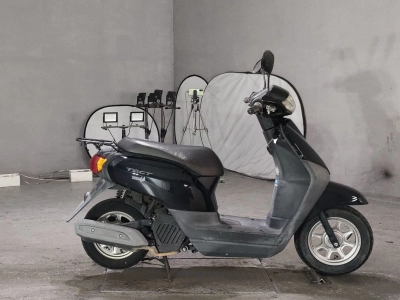 Honda  TACT  BASIC 