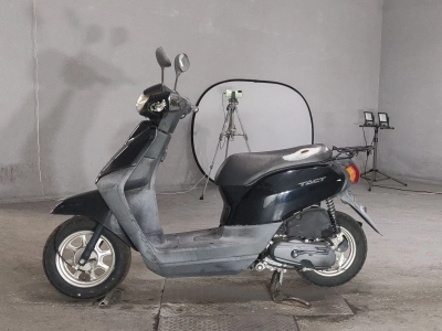 Honda  TACT  BASIC 