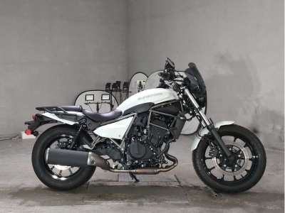 Kawasaki ELIMINATOR 400-1
