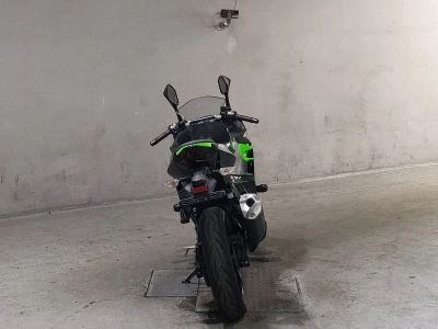 Kawasaki NINJA400