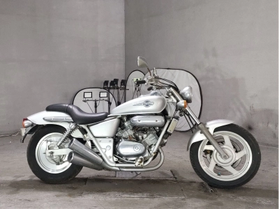 Honda MAGNA 250