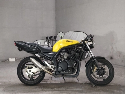 Yamaha FZ400