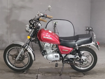 Suzuki GN125H