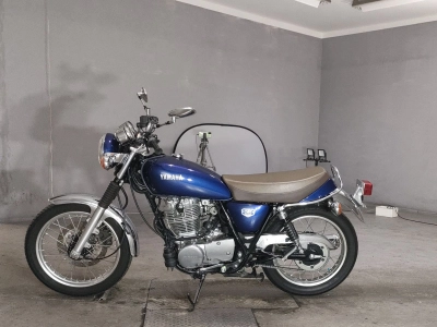 Yamaha SR400-1