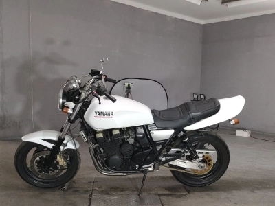 Yamaha XJR400R-1