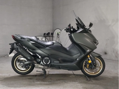 Yamaha T-MAX560