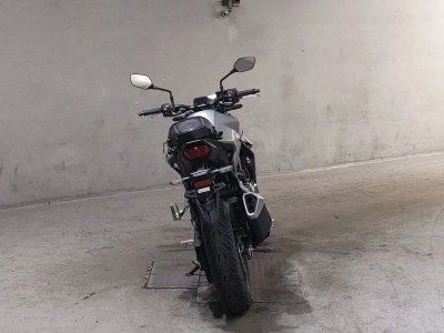 Honda CB750 HORNET 