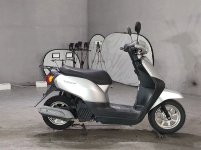 Honda  TACT  BASIC 