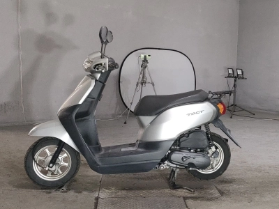 Honda  TACT  BASIC 