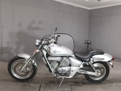 Honda MAGNA 250