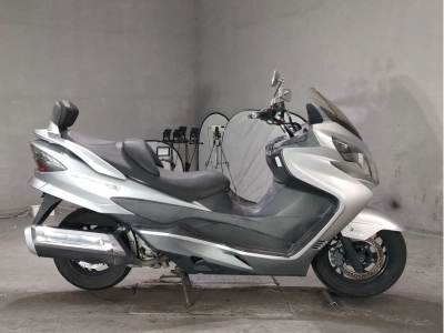Suzuki SKYWAVE 250S