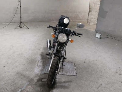 Suzuki GN125-2F