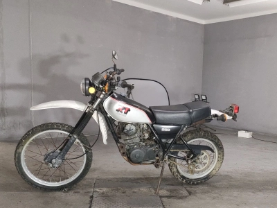 Yamaha XT250