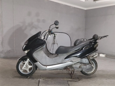 Yamaha MAJESTY 125