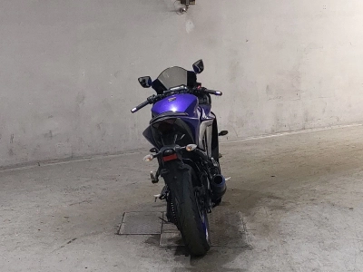 Yamaha YZF-R25