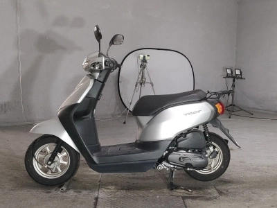 Honda  TACT  BASIC 