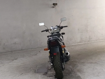 Yamaha XJR400